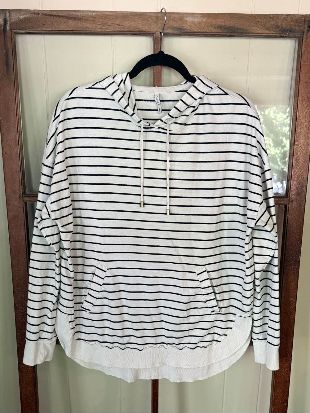Z Supply Dakota Ivory Striped Pull-Over Hoodie Cozy Hooded Sweater Top - Medium - Picture 5 of 11